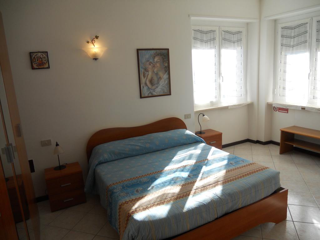 B&B Home Sweet Home Diano Marina Bilik gambar